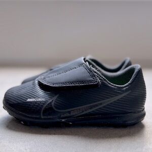 Nike | Kids Soccer Black Sneakers